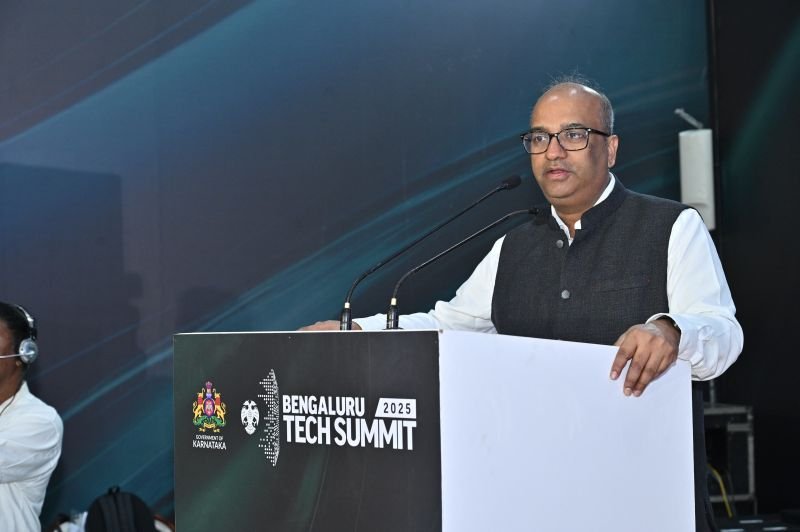 Shri Abhishek Singh, Additional Secretary, Ministry of Electronics and IT